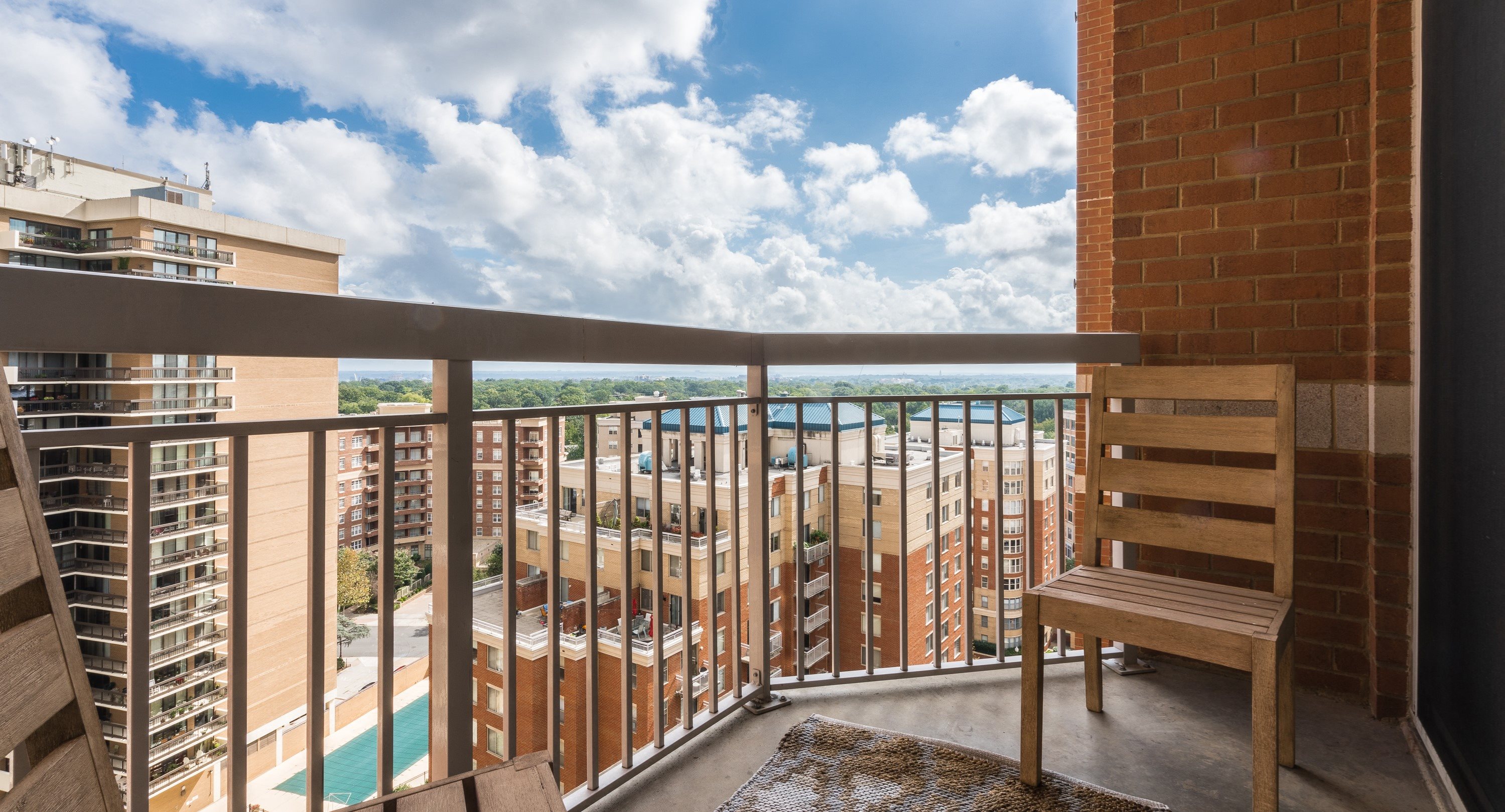 Ballston Place Apartments in Arlington, VA